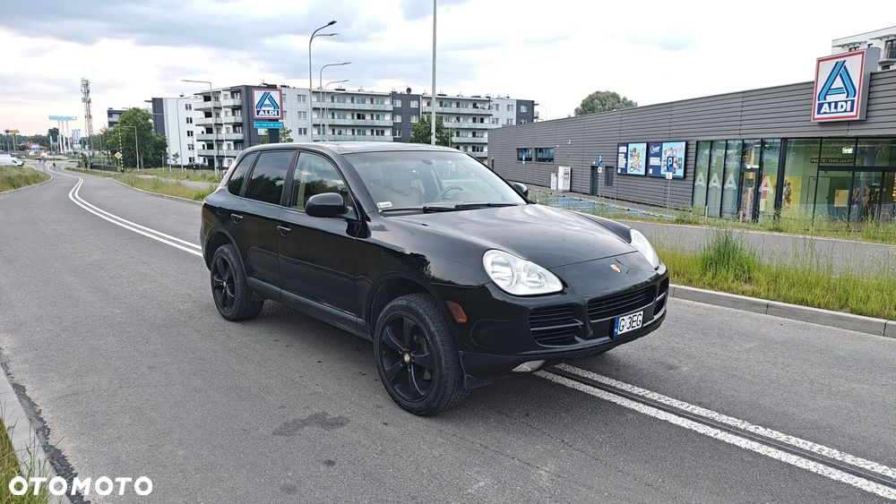 Porsche Cayenne - 4