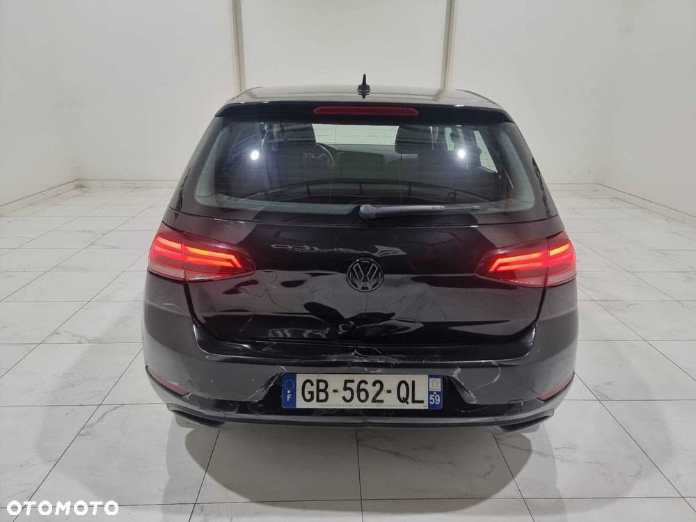 Volkswagen Golf - 9