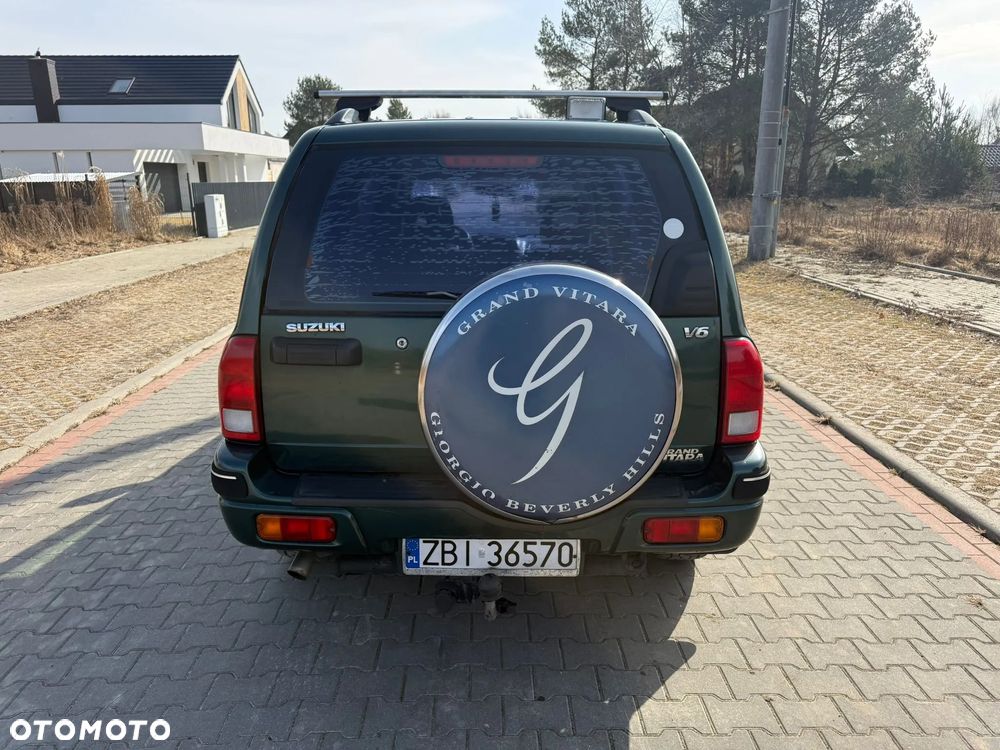 Suzuki Grand Vitara 2.7 V6 - 7