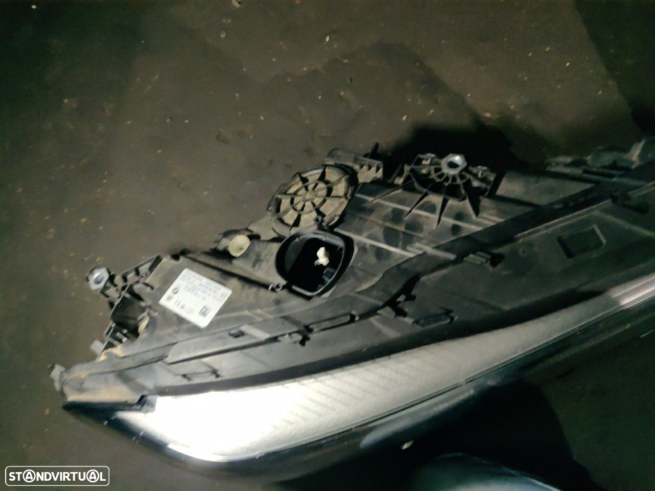 Farol Frente Direito / Otica Direita Bmw 7 (G11, G12)  9447618-04 Zkw - 4