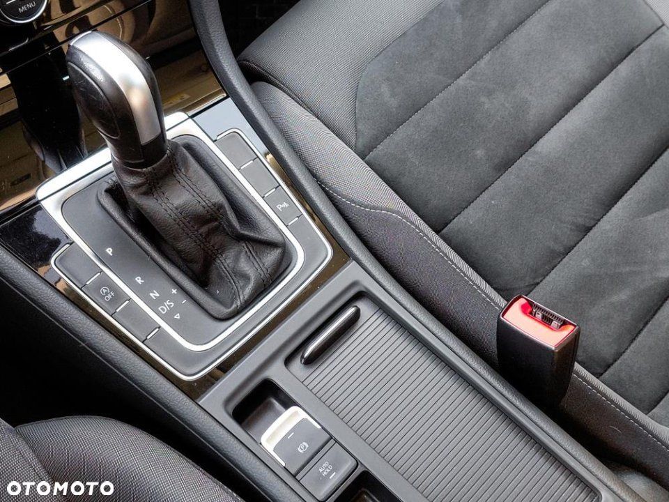 Volkswagen Golf - 20