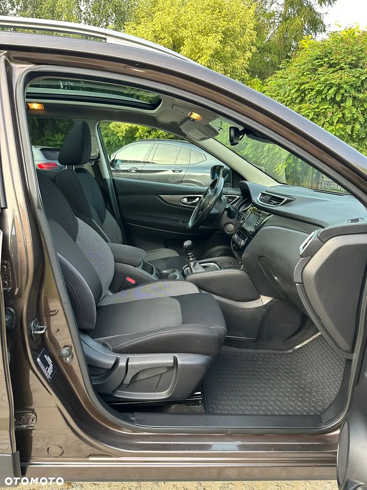 Nissan Qashqai 1.5 dCi N-Connecta - 6
