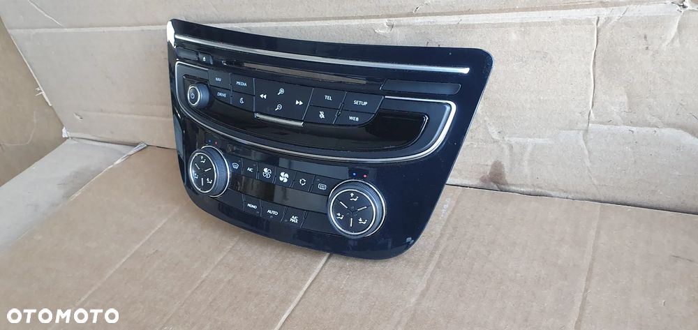 Panel radia nawiewu powietrza klimatyzacji Peugeot 508 I Lift - 3