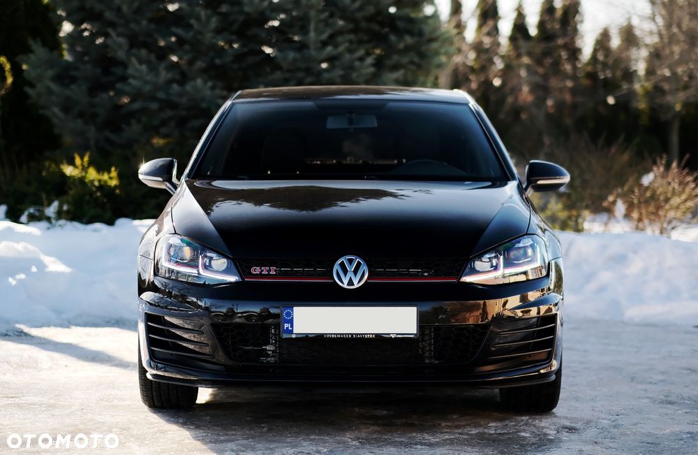Volkswagen Golf GTI Performance BlueMotion Technology DSG - 2