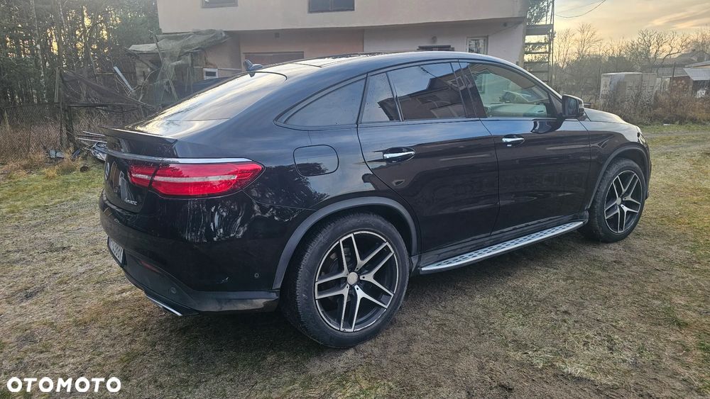 Mercedes-Benz GLE 350 d 4Matic 9G-TRONIC Exclusive - 4