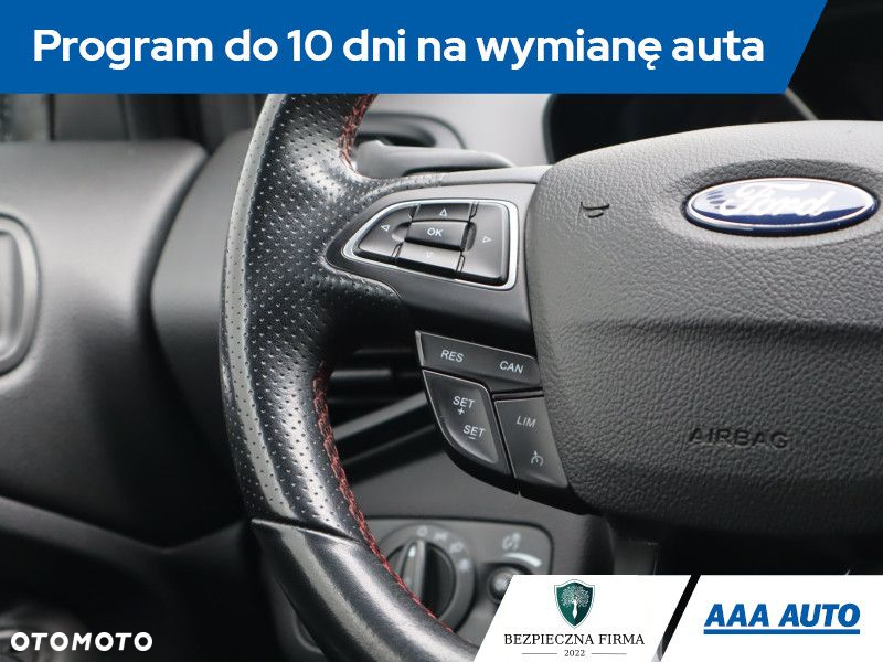 Ford Kuga - 19