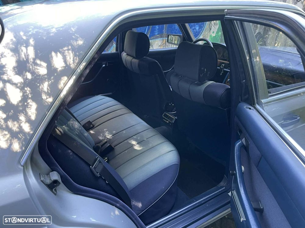 Mercedes-Benz W126 (1979-1992) - 12