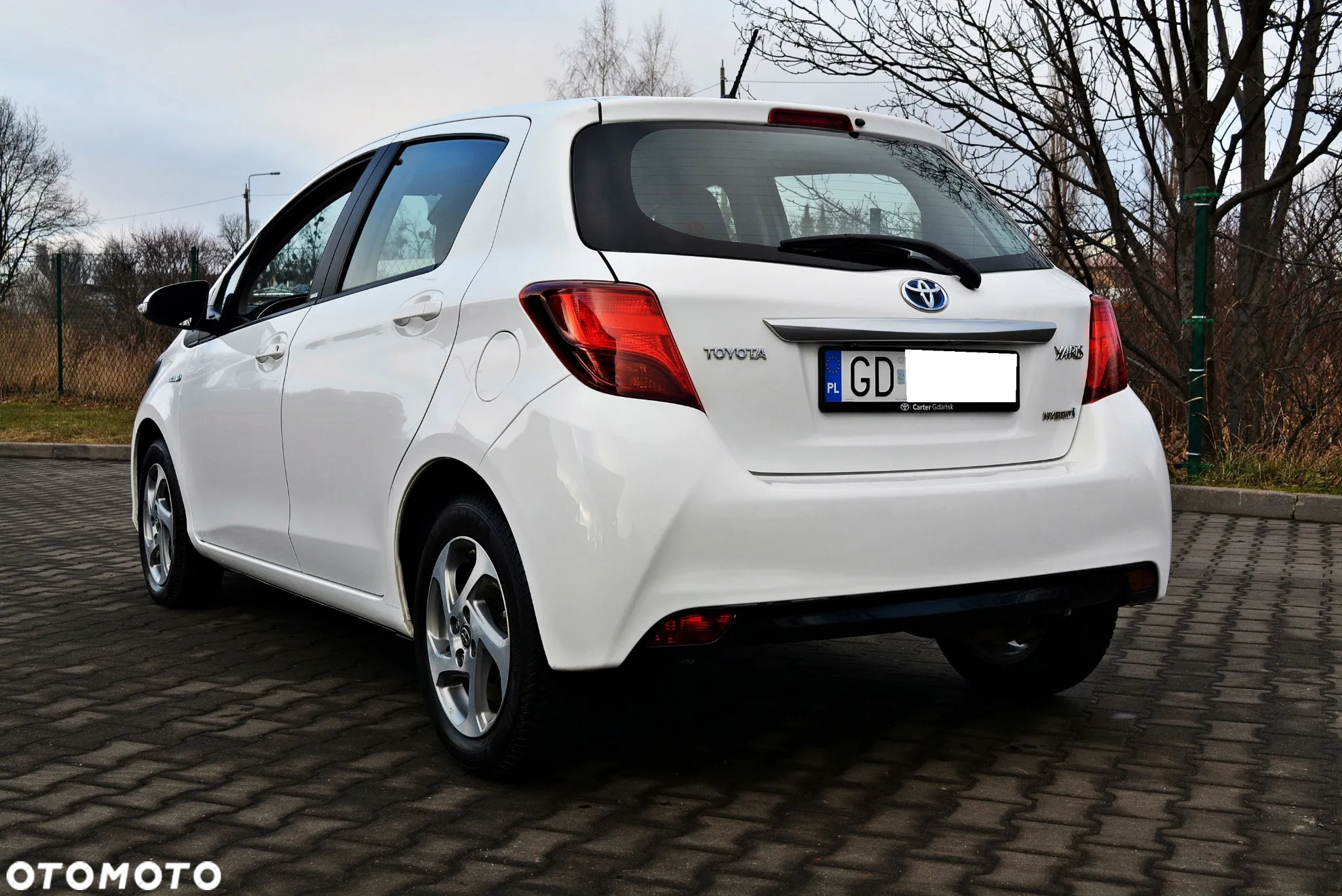 Toyota Yaris Hybrid 1.5 Executive - 4