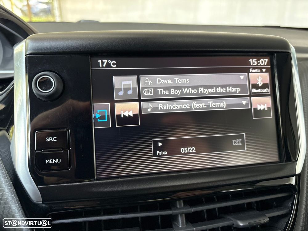 Peugeot 2008 1.2 PureTech Style - 27