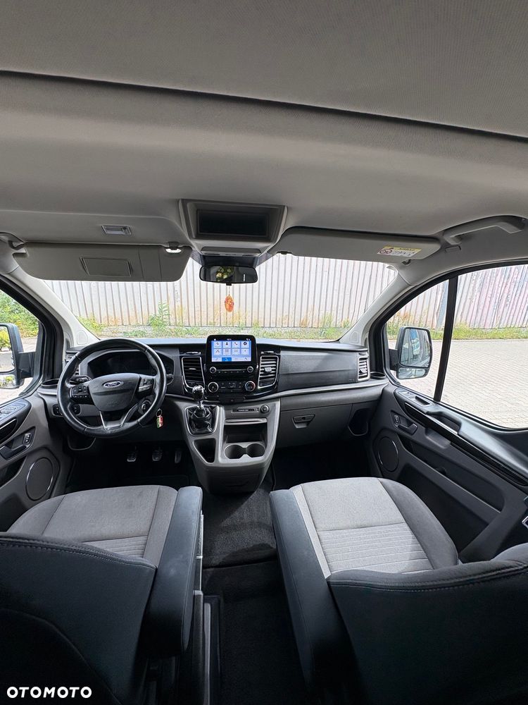 Ford Tourneo Custom 2.0 EcoBlue L2 Shuttle Bus Titanium Sel.Shift - 2