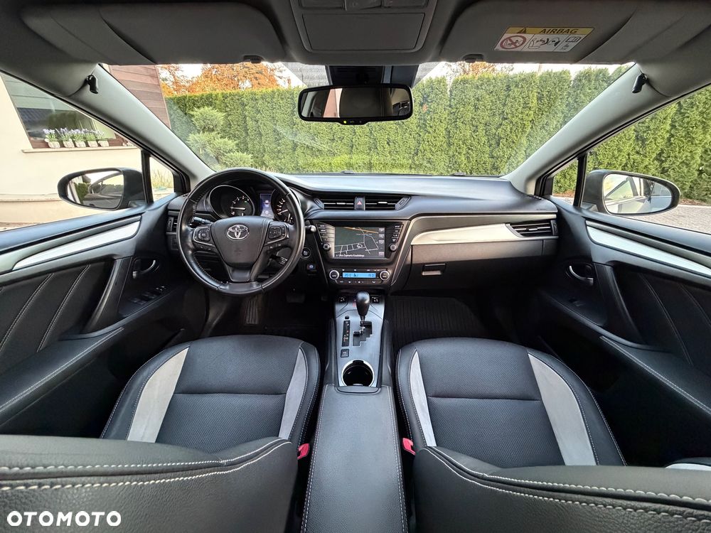 Toyota Avensis 2.0 Prestige MS - 25