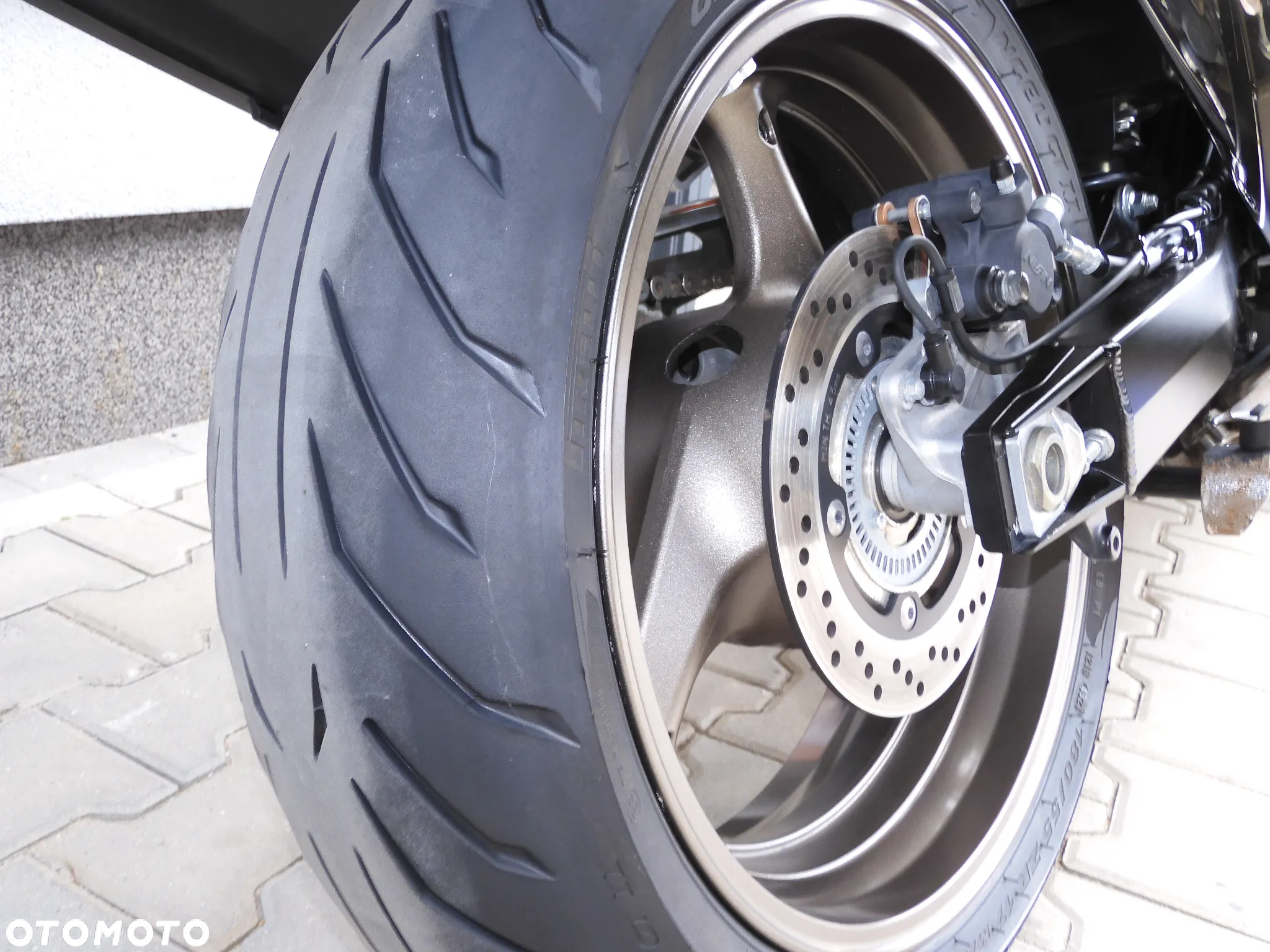 Suzuki GSX - 10