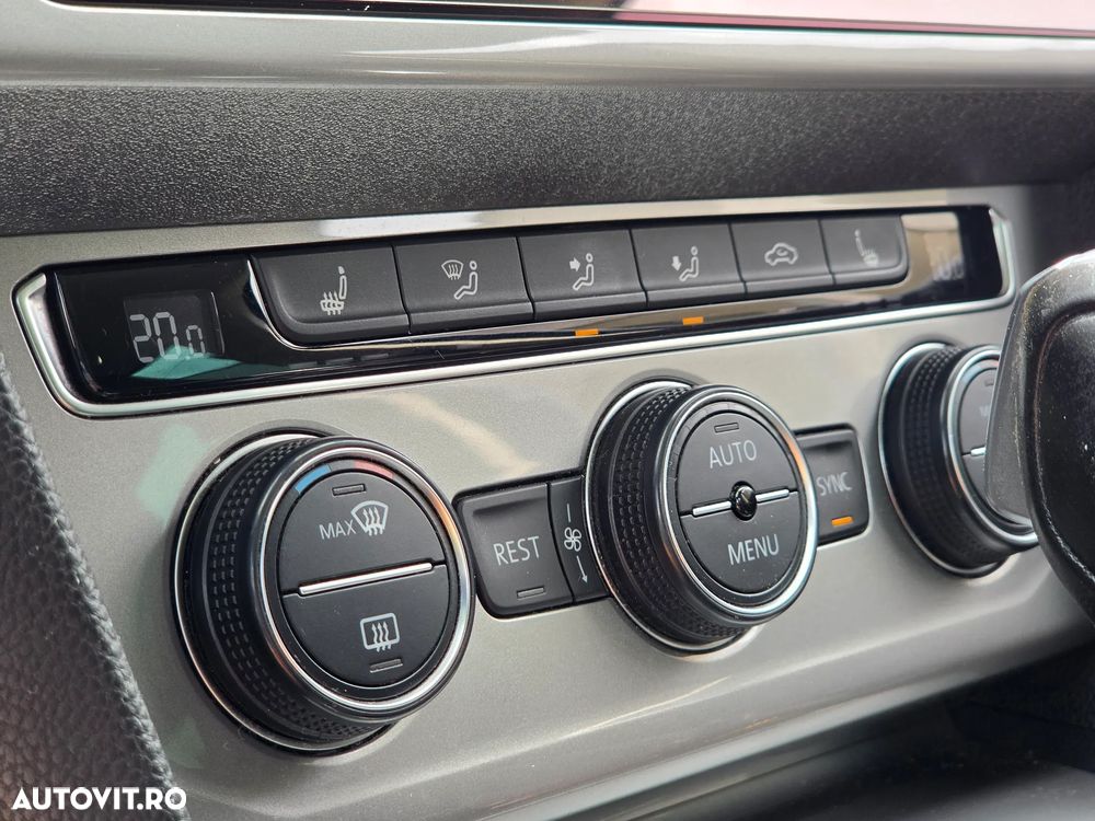 Volkswagen Passat Alltrack - 9