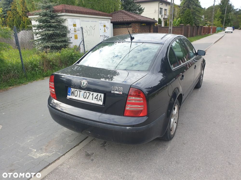 Skoda Superb 2004 photo 3