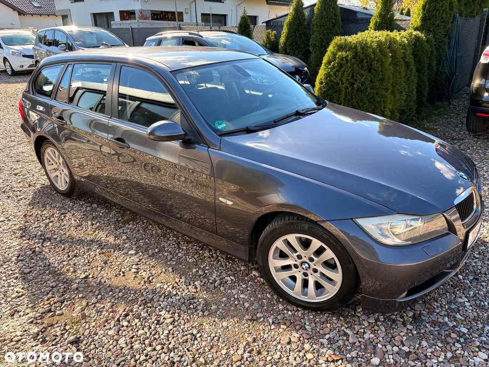 BMW Seria 3 318i - 10