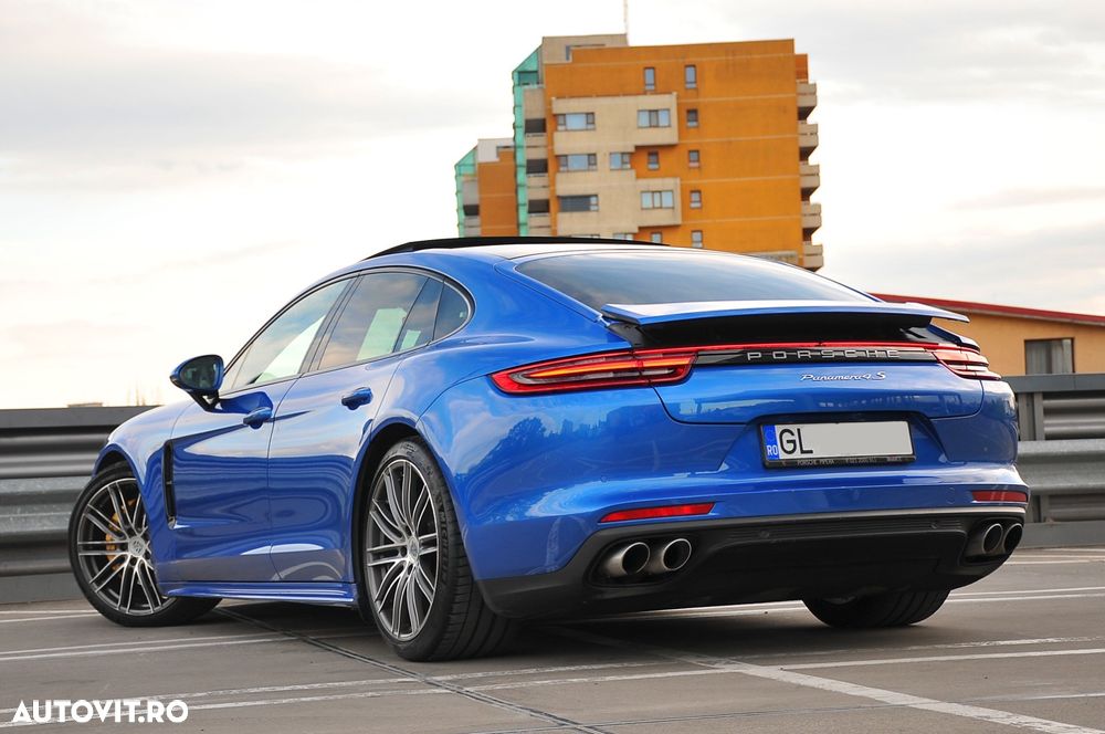 Porsche Panamera 4S Executive - 7