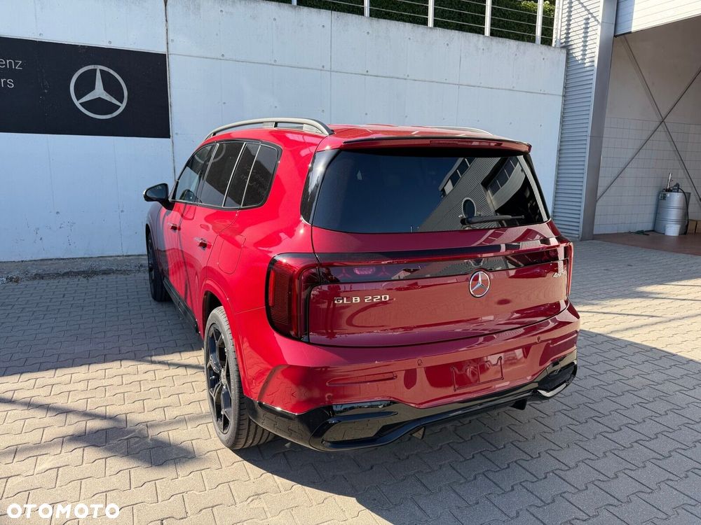 Mercedes-Benz GLB - 2