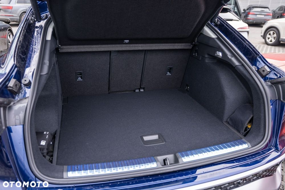 Audi Q3 Sportback - 9