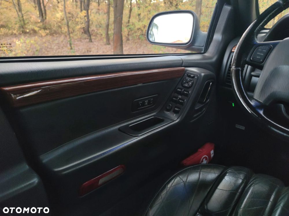 Jeep Grand Cherokee 4.7 Limited - 21
