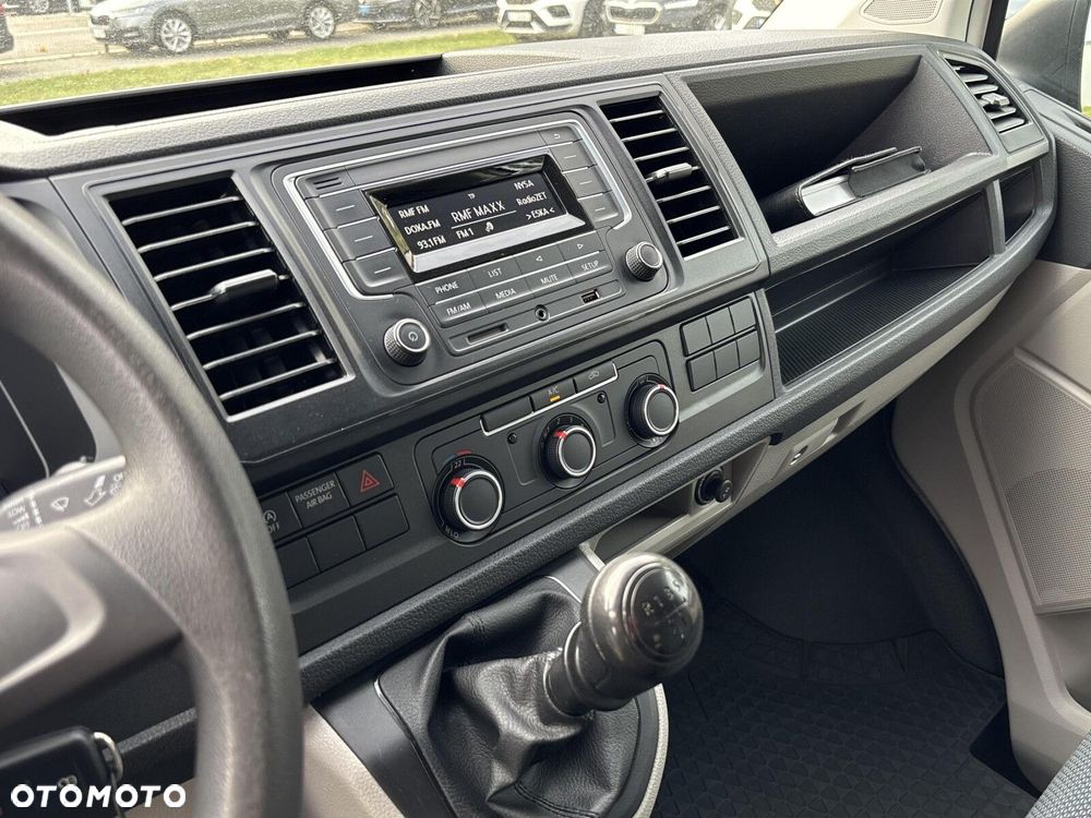 Volkswagen Transporter 2.0 TDI 102KM - 11