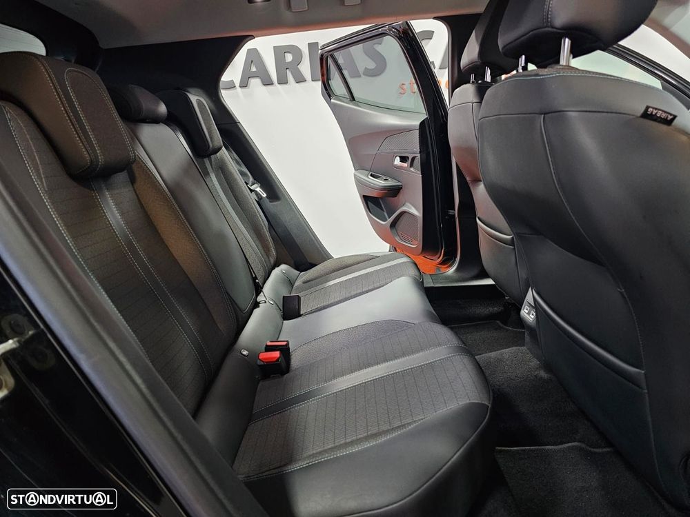 Peugeot 2008 1.2 PureTech Allure - 14