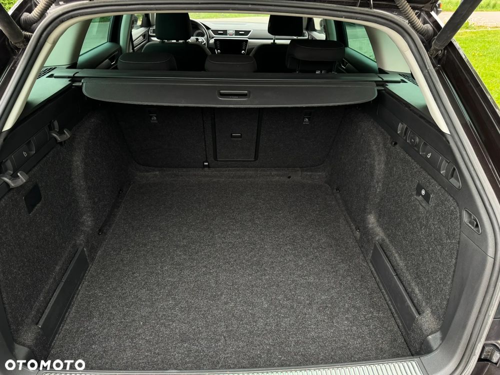 Skoda Superb 2.0 TDI SCR Style DSG - 11