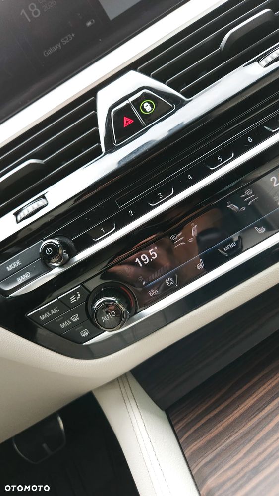 BMW Seria 5 540i GPF xDrive M Sport sport - 16