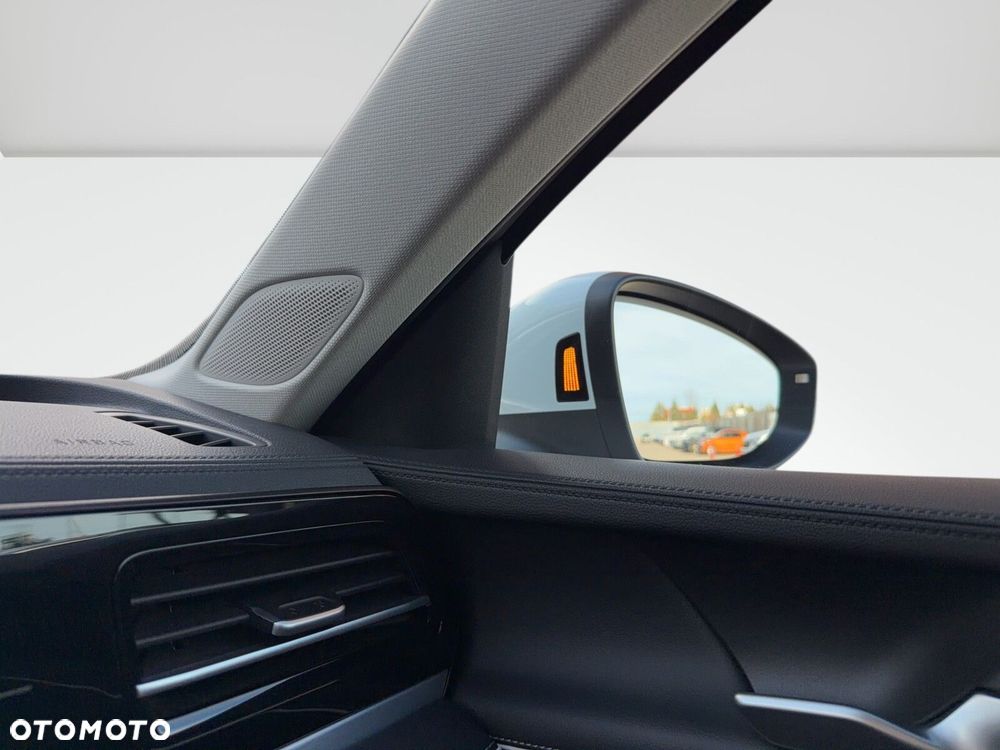Volkswagen Passat Variant 1.5 TSI ACT mHEV Elegance DSG - 23