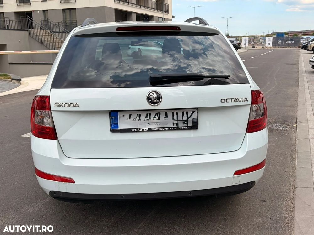 Skoda Octavia 2.0 TDI DSG Style - 10