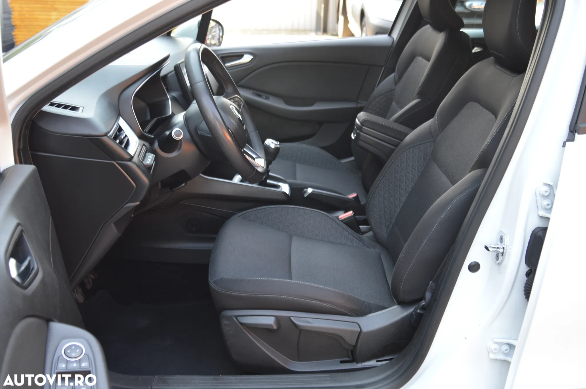 Renault Clio BLUE dCi 115 BUSINESS EDITION - 8
