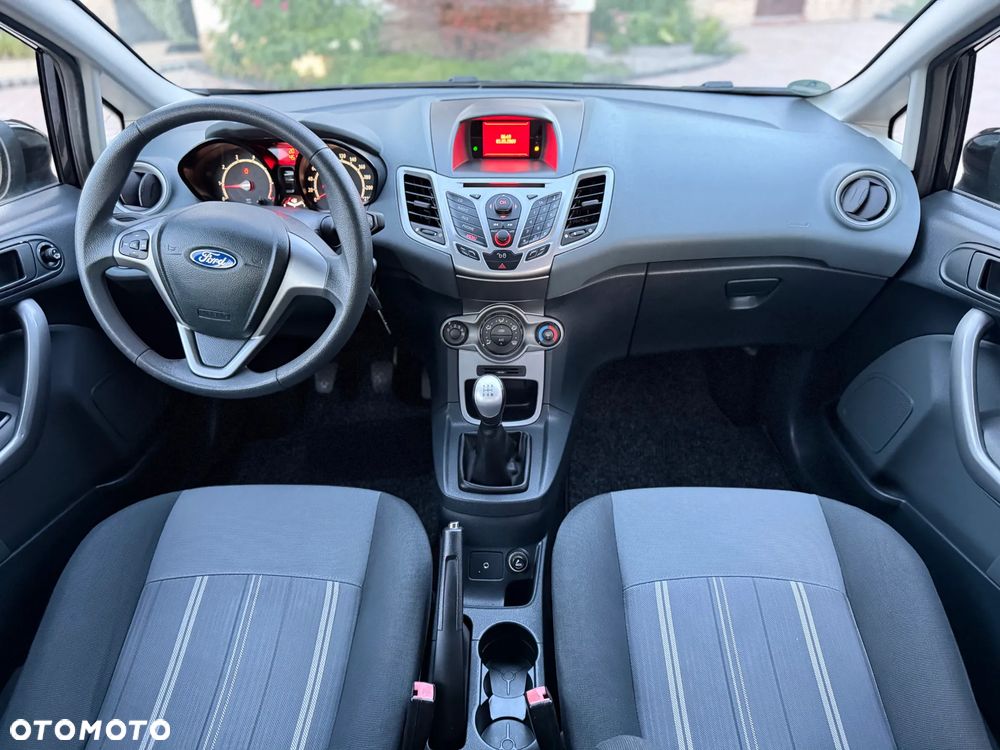 Ford Fiesta - 12