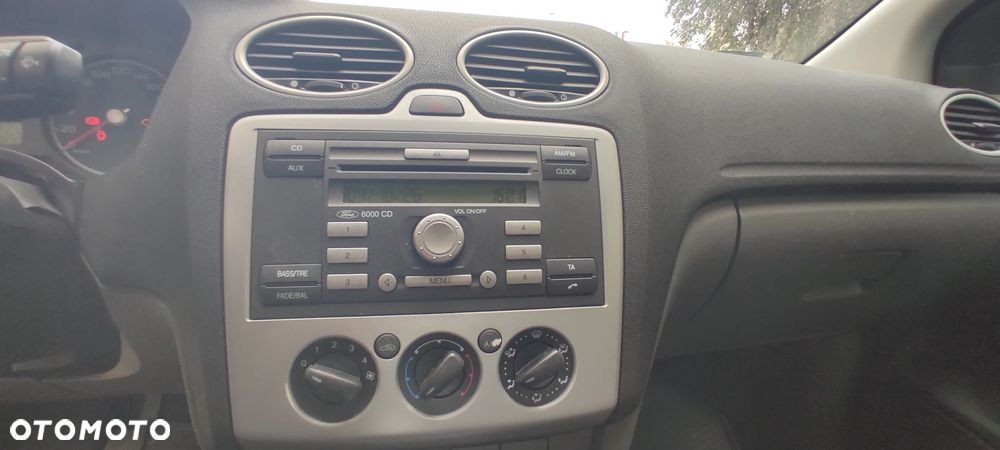 Ford Focus - 12
