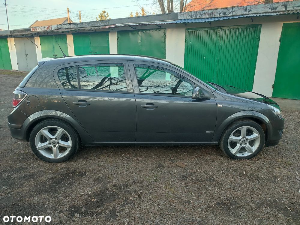 Opel Astra ver-1-7-cdti-edition - 12