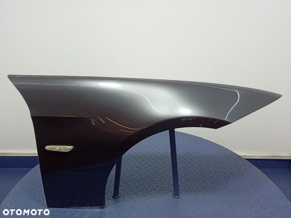 BMW 3 E90 E91 BŁOTNIK PRZÓD PRAWY A22 - 1