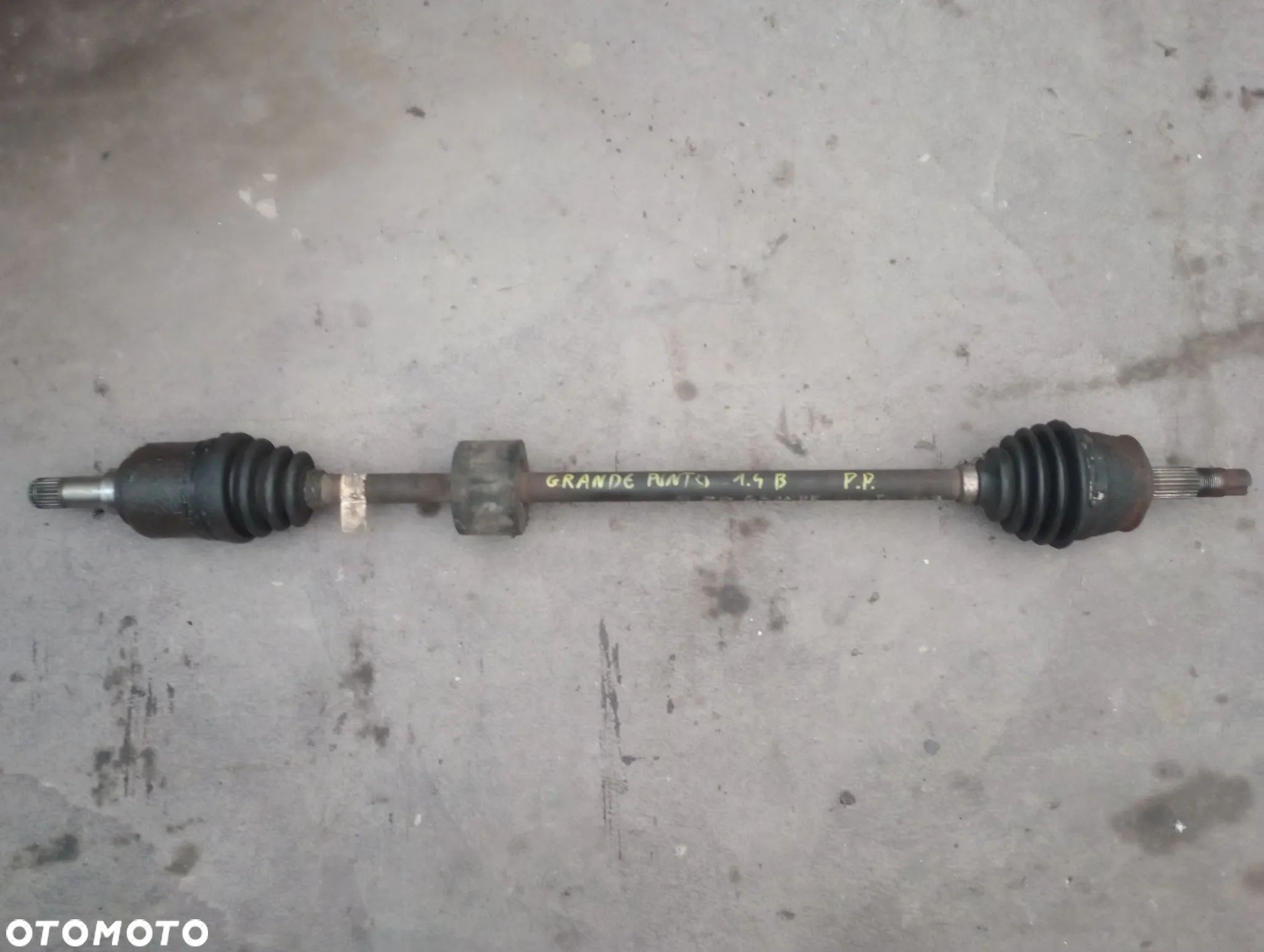 Fiat Grande Punto 1.4 B Półoś Prawy Przód P.P. - 1