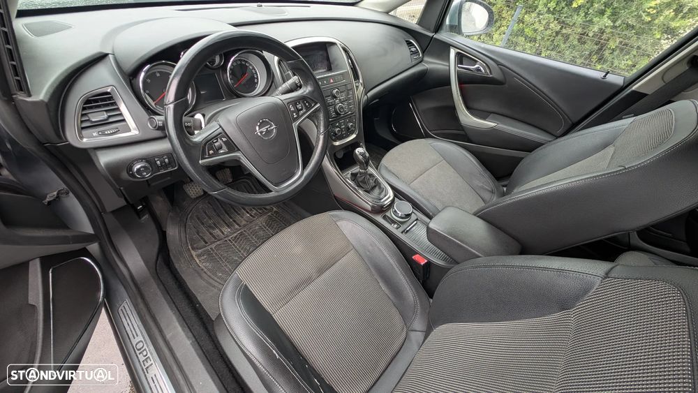 Opel Astra 1.7 CDTI Cosmo - 2