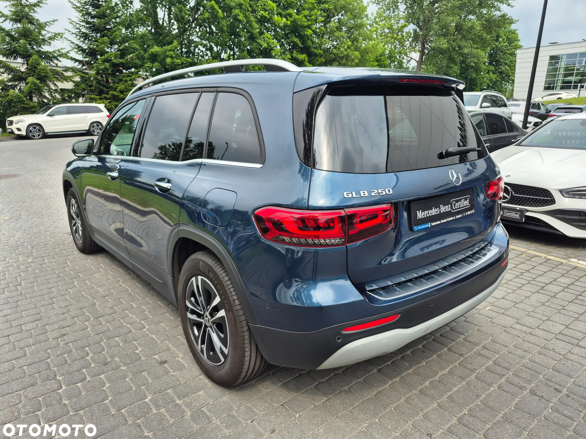 Mercedes-Benz GLB 250 4-Matic 8G-DCT - 10