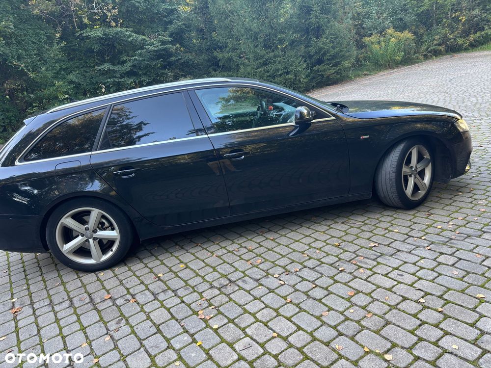 Audi A4 Avant 2010 photo 4