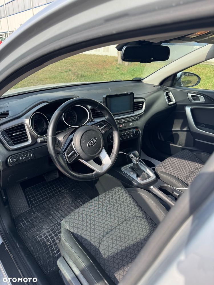 Kia Ceed - 10