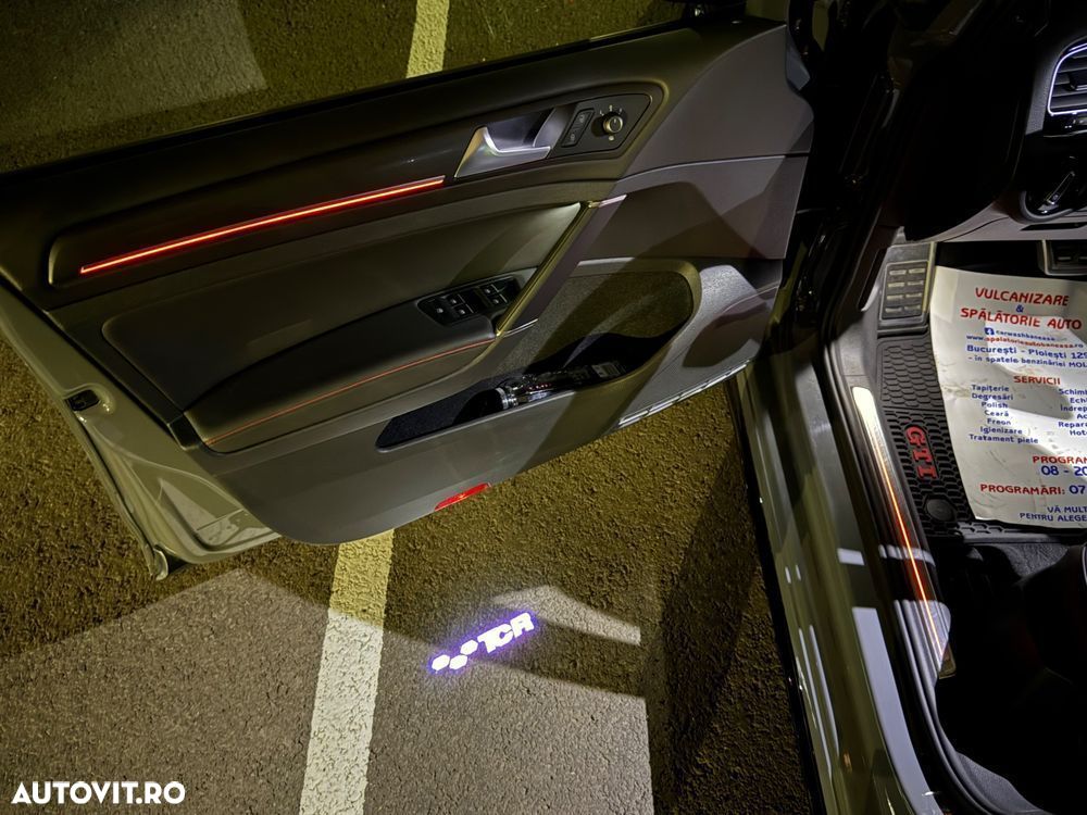 Volkswagen Golf - 24