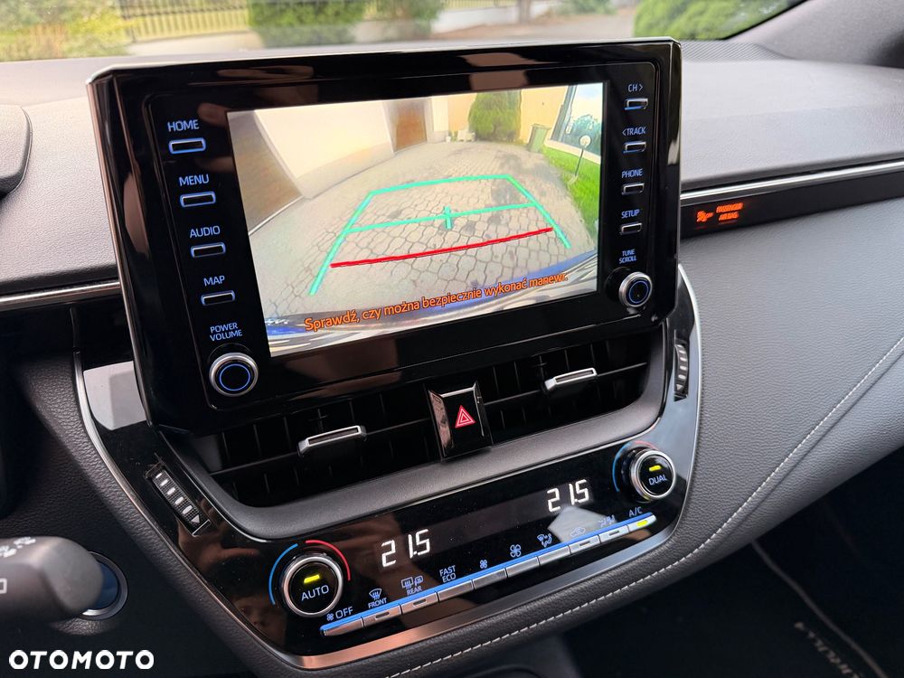 Toyota Corolla 1.8 Hybrid Comfort - 17