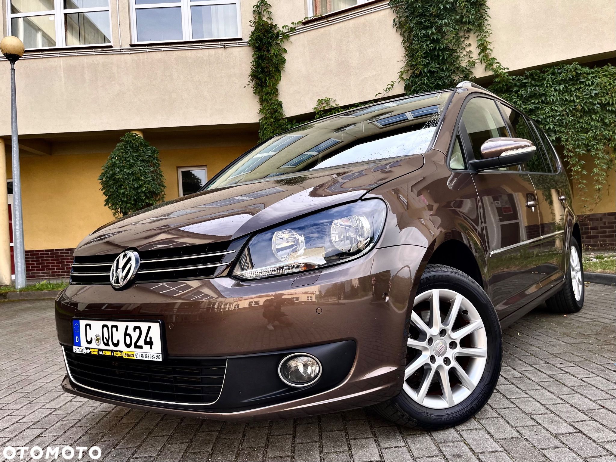 Volkswagen Touran 1.6 TDI DPF BlueMotion Technology Highline - 1