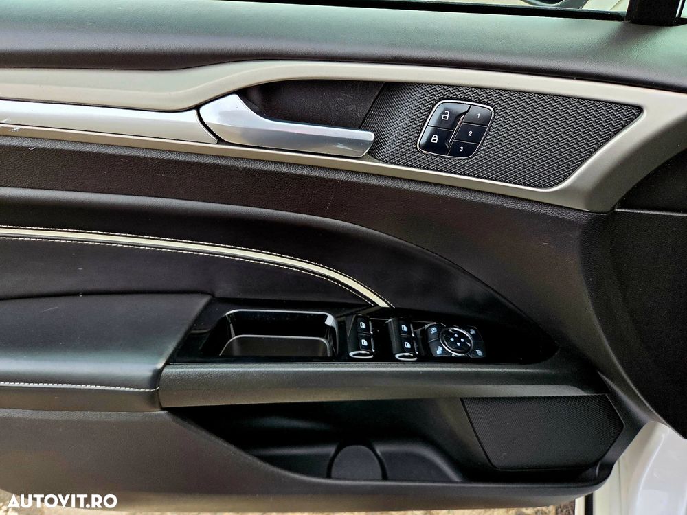 Ford Mondeo 2.0 Start-Stopp CVT Vignale - 25