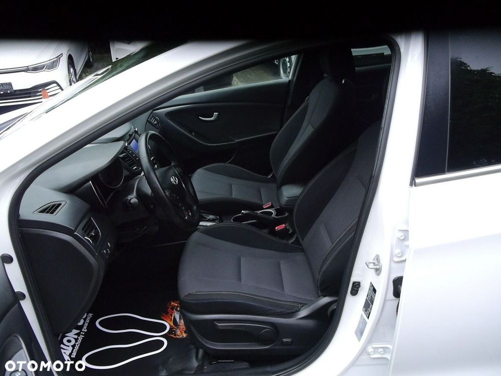Hyundai i30 - 25
