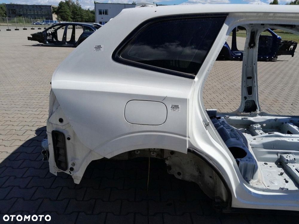 VOLVO XC60 II BŁOTNIK ĆWIARTKA TYŁ TYLNA PRAWA 19-614 - 1
