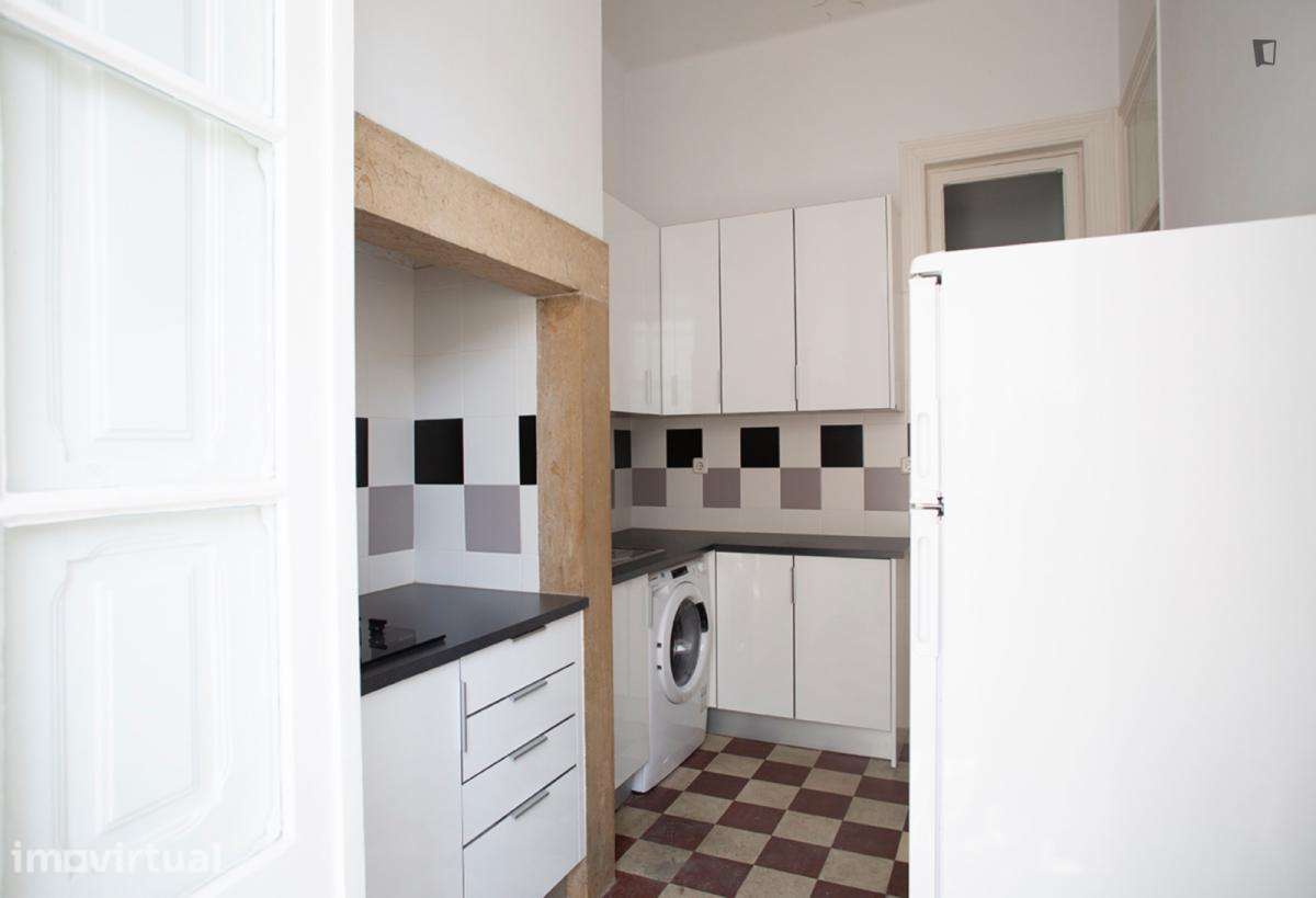 Quarto - localizado em Arroios Lisbon - Grande imagem: 5/12