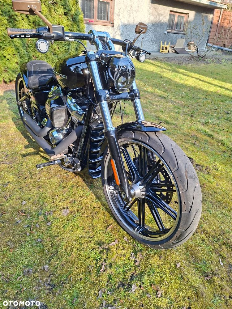 Harley-Davidson FXSB Breakout - 12