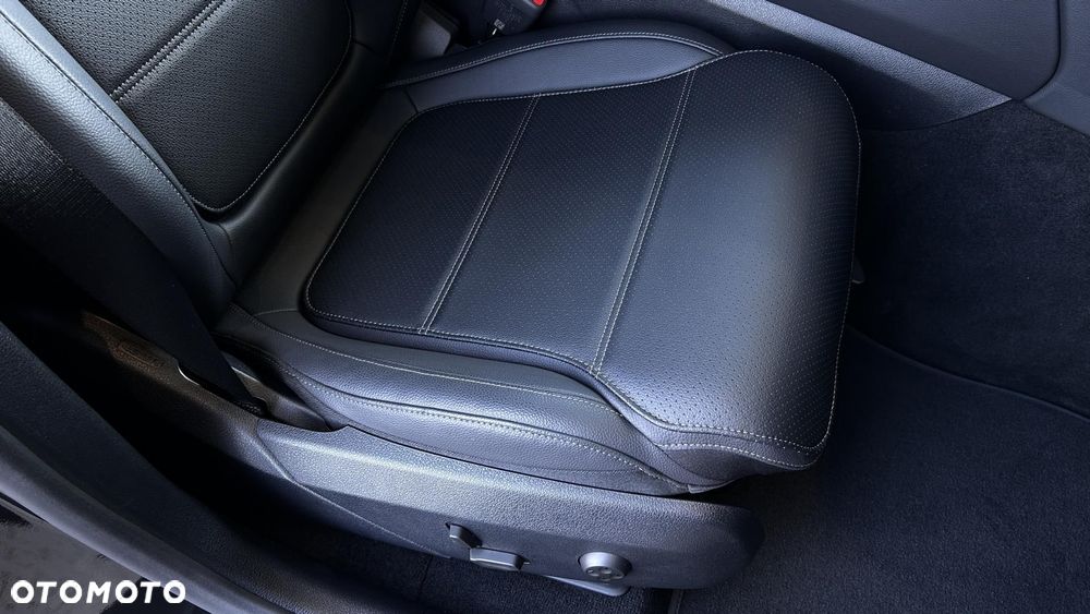 Mercedes-Benz GLC - 24