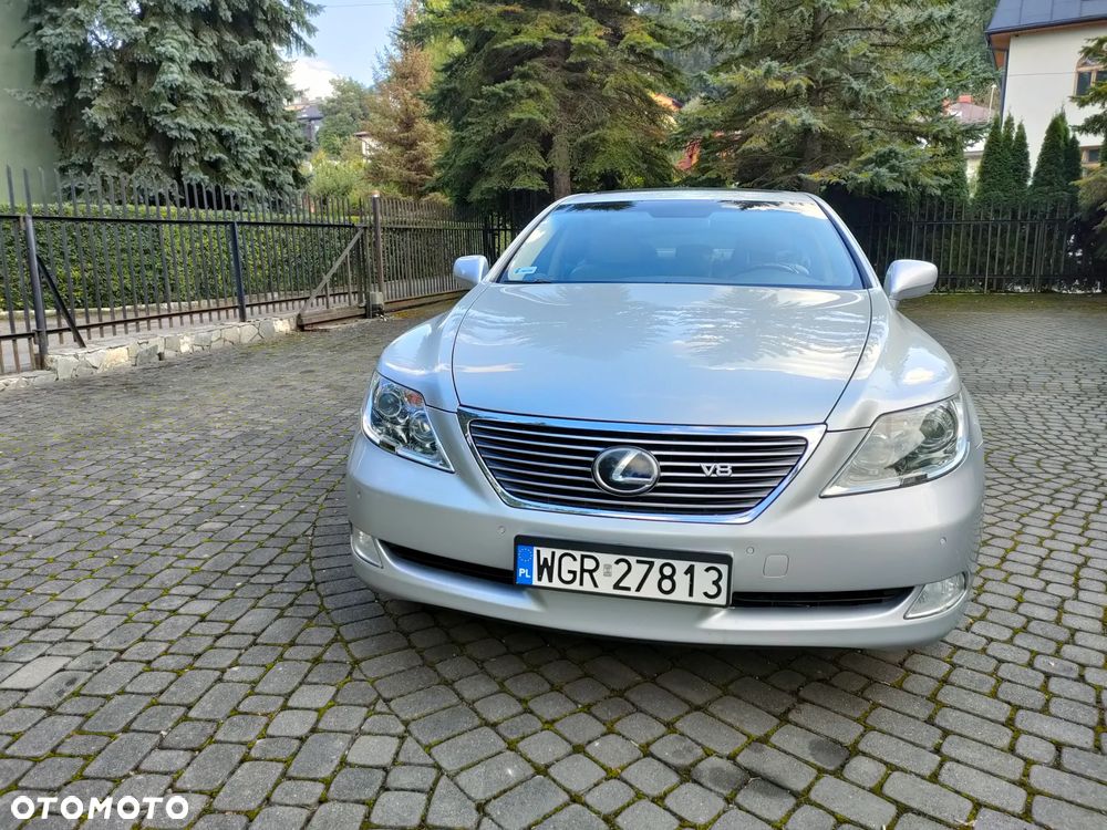 Lexus LS - 7