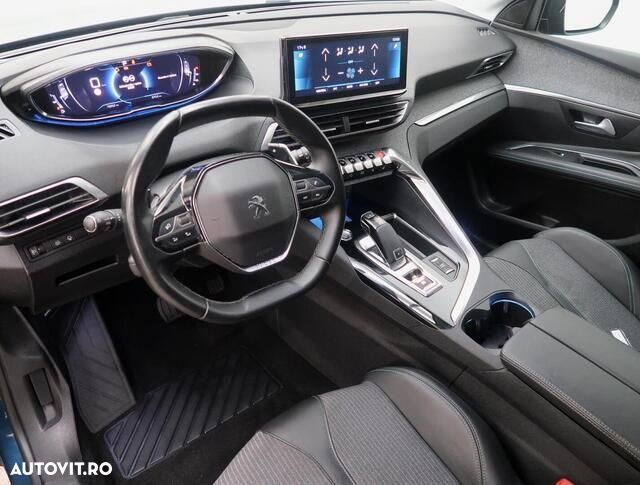 Peugeot 3008 1.2 PureTech Turbo S&S EAT6 Allure - 4